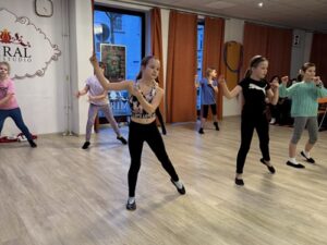 Tanzkurse für Kinder, Jugendliche und Erwachsene im Tanzstudio Miral in Fürstenwalde