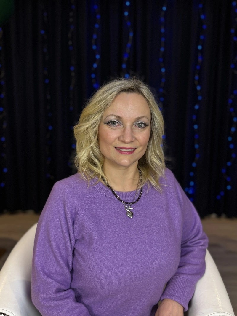 Irina ist Tanzlehrerin für Tribal Fusion und Bachata im Tanzstudio Miral