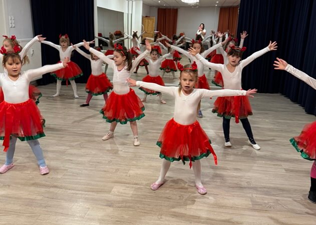 kindertanz Kindertanz für die Kleinsten im Tanzstudio Miral in Fürstenwalde